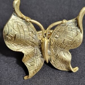 Elegant Gold Butterfly Ring